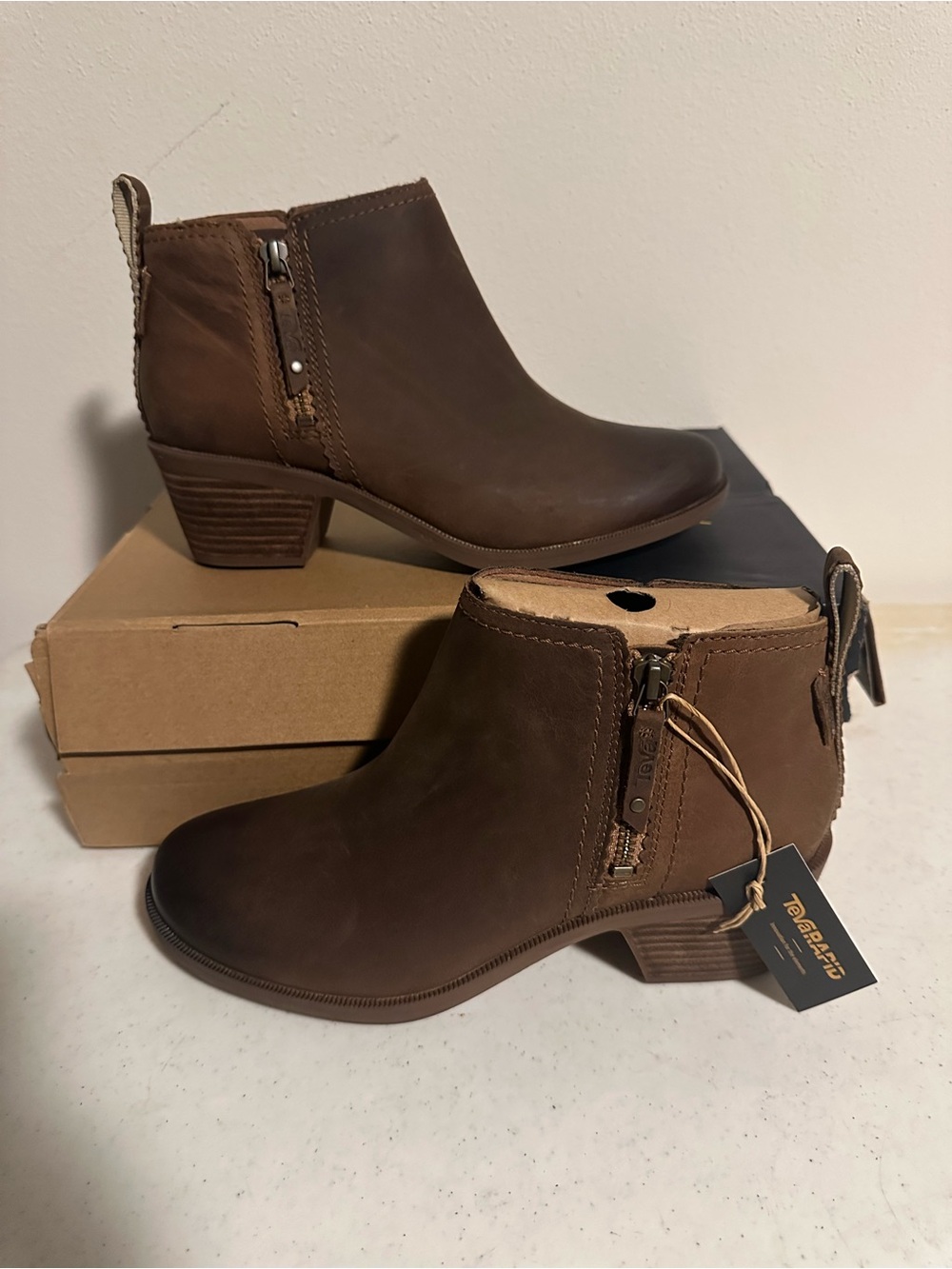 Teva Anaya Bootie RR Waterproof Leather Brown Ankle Boots Women 8 New